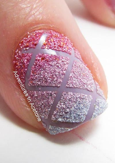 Criss cross nail art