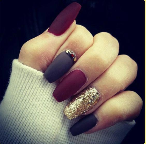 Just WOW matte and glitter nails