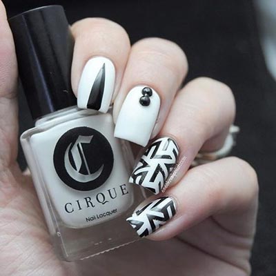 Random stripped nail art